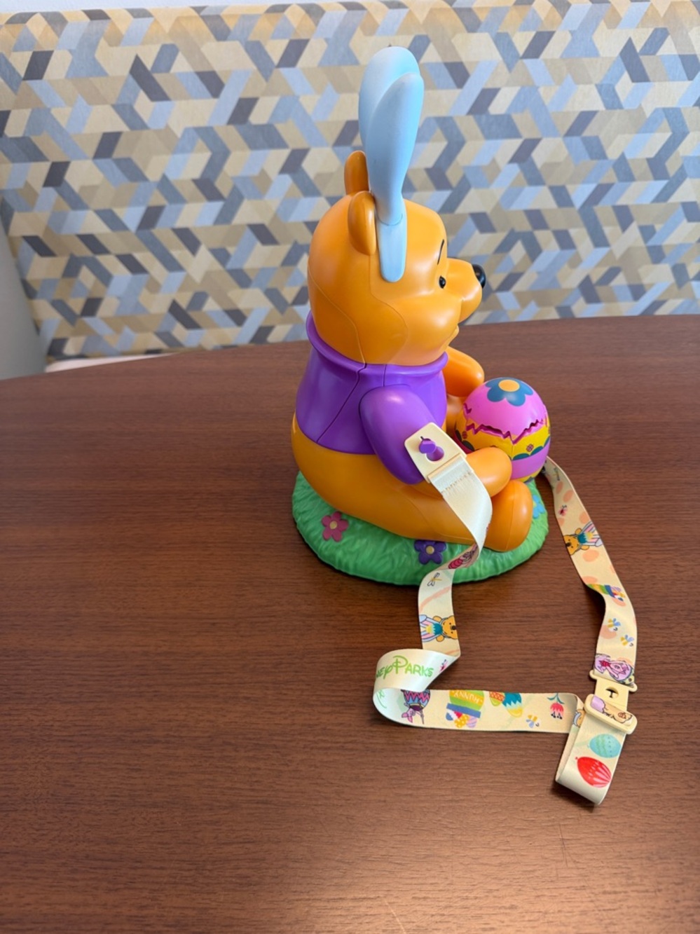 DisneyEaster Winnie the Pooh popcorn bucket new - Picture 4 of 9